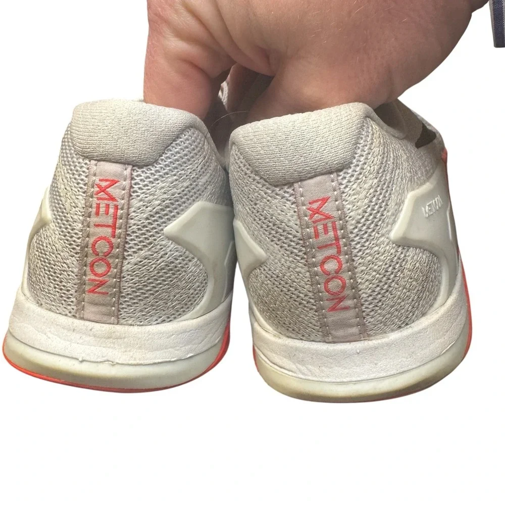 Nike Metcon 3 Shoes Womens Size 8.5 Gray Red‎ Training Sneakers 849807-008